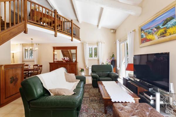 Trans-en-Provence (83720) TRANS en PROVENCE Villa traditionnelle avec piscine et VUE dégagée