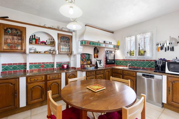 Trans-en-Provence (83720) TRANS en PROVENCE Villa traditionnelle avec piscine et VUE dégagée