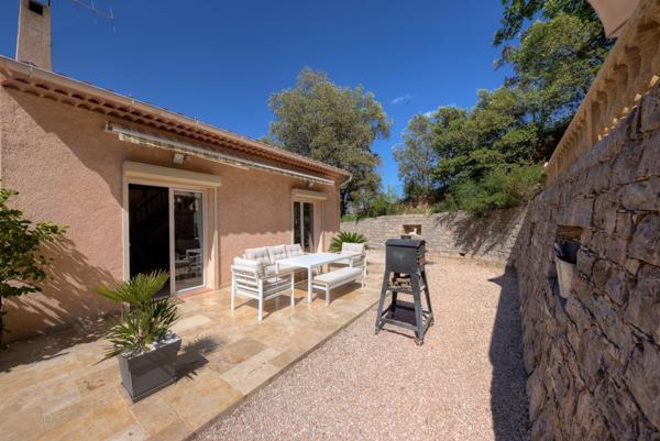 Trans-en-Provence (83720) TRANS en PROVENCE Villa traditionnelle avec piscine et VUE dégagée