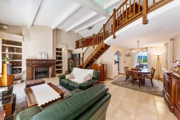 Trans-en-Provence (83720) TRANS en PROVENCE Villa traditionnelle avec piscine et VUE dégagée