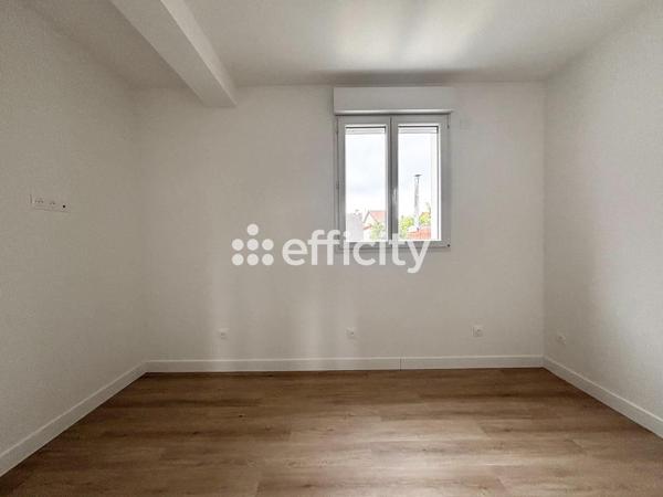 Immeuble
        
        - 140 m² Exclusivité 835 000 € *