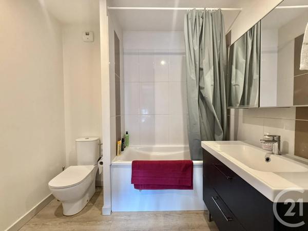 Maison à vendre  4 pièces - 140 m 2   MOULINS  - 03