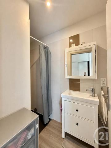 Maison à vendre  4 pièces - 140 m 2   MOULINS  - 03