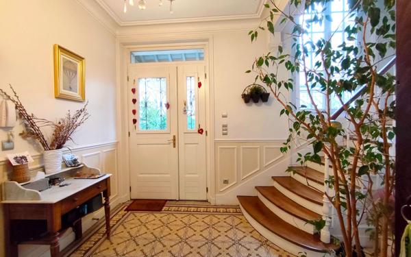 Maison à vendre    8 pièces • 181 m2 Épône