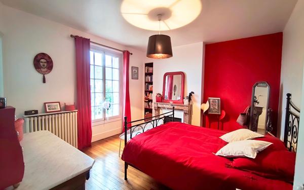 Maison à vendre    8 pièces • 181 m2 Épône