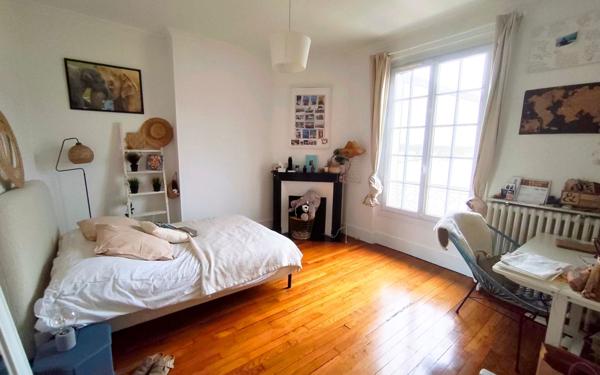 Maison à vendre    8 pièces • 181 m2 Épône