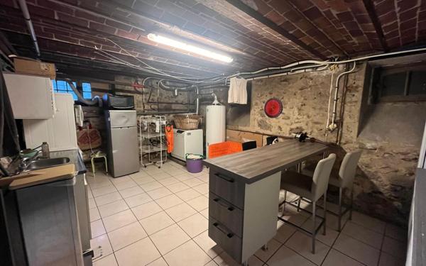 Maison à vendre    8 pièces • 181 m2 Épône