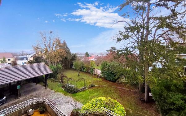 Maison à vendre    8 pièces • 181 m2 Épône