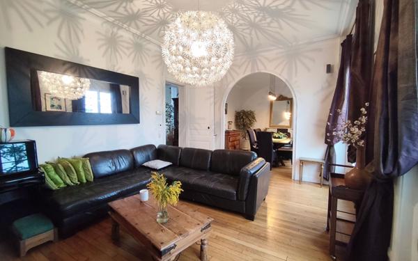 Maison à vendre    8 pièces • 181 m2 Épône