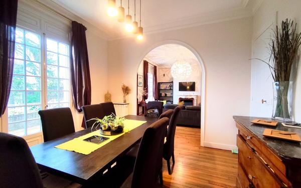 Maison à vendre    8 pièces • 181 m2 Épône