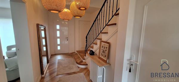 Maison 6 pièce(s) 5 chambre(s) 180 m²