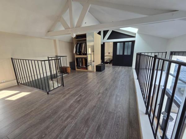 Maison 3 chambres et 2 bureaux terrasse garage