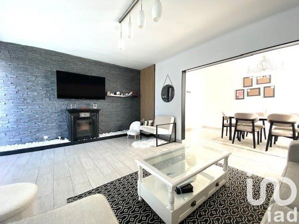 Appartement 4 pièces de 88 m² à Lys-lez-Lannoy (59390)