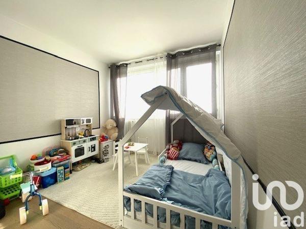 Appartement 4 pièces de 88 m² à Lys-lez-Lannoy (59390)