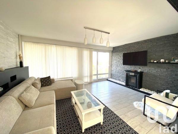 Appartement 4 pièces de 88 m² à Lys-lez-Lannoy (59390)