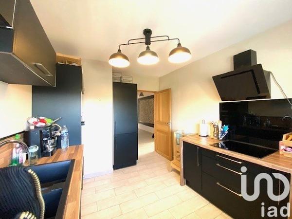 Appartement 4 pièces de 88 m² à Lys-lez-Lannoy (59390)