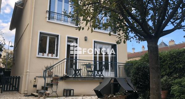 À vendre Maison 10 pièces 184 m² - Sceaux 92330