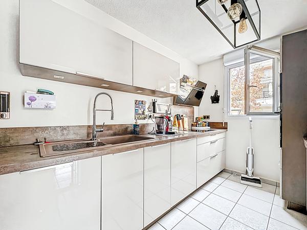 A vendre à Marseille 13013 - SAINT JEROME - Terrasse - garage