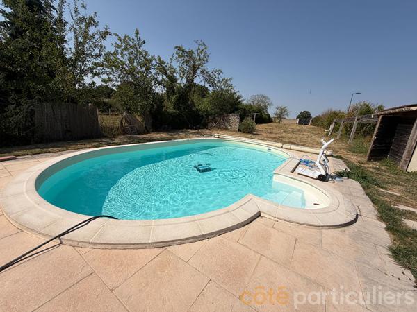 Vente
                Maison206 m² - 6 Pièces -
                    MORLAC (18170)