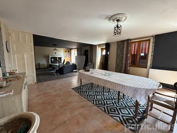 Vente
                Maison206 m² - 6 Pièces -
                    MORLAC (18170)