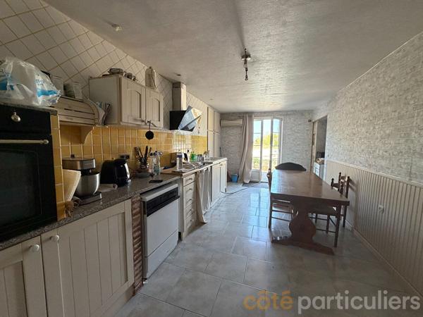 Vente
                Maison206 m² - 6 Pièces -
                    MORLAC (18170)