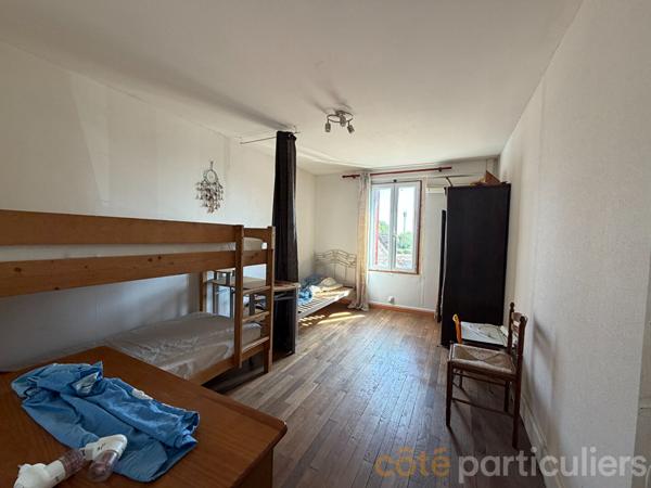 Vente
                Maison206 m² - 6 Pièces -
                    MORLAC (18170)