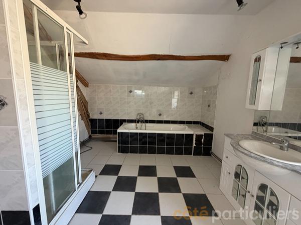 Vente
                Maison206 m² - 6 Pièces -
                    MORLAC (18170)