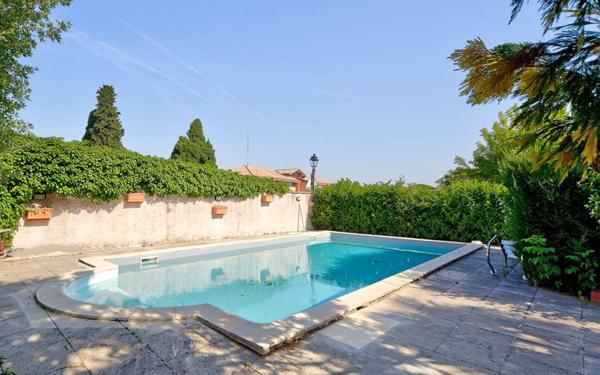 Maison à vendre    7 pièces •  Saint-Geniès-Bellevue