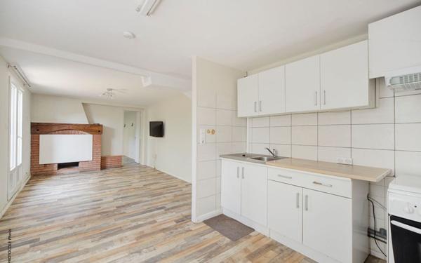 Maison à vendre    7 pièces •  Saint-Geniès-Bellevue