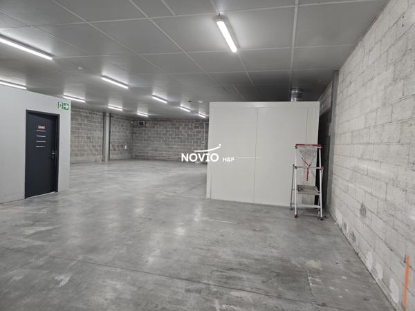 Local professionnel 1670 m²