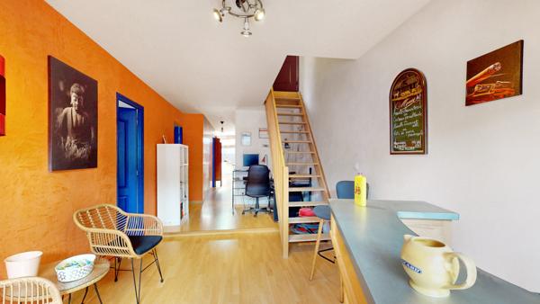 Ginestas, maison de village 120m² + terrasse de 16m² et garage de 105m²