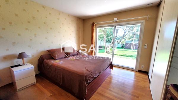 Plain pied alliant qualité, confort et vue sur le golf de la Domangère