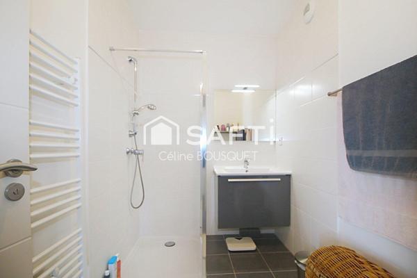 Bel appartement P2 de 47 m2, terrasse et parking