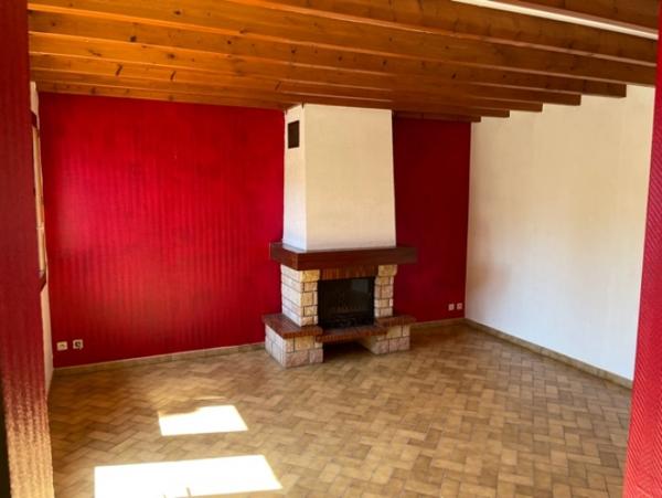 Location Maison 5 pièces Parthenay (79200) - parthenay village