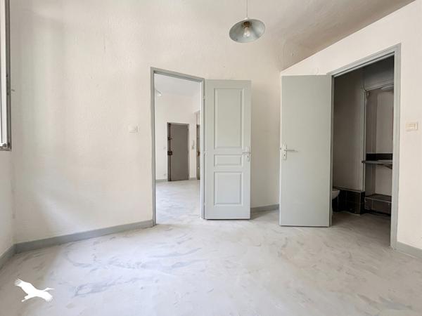 Appartement à vendre 55 000 € Marseille 11 2 p 26,3 m² DPE B