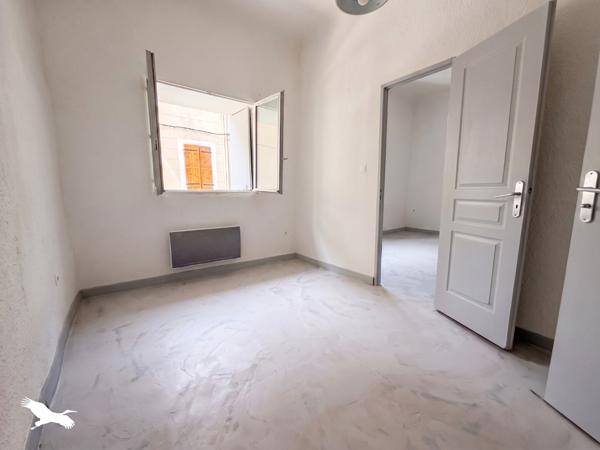Appartement à vendre 55 000 € Marseille 11 2 p 26,3 m² DPE B