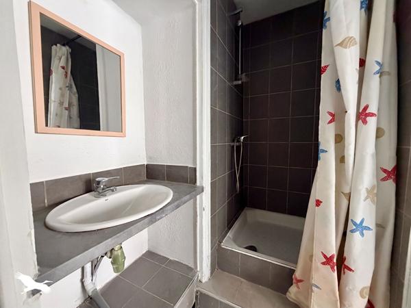 Appartement à vendre 55 000 € Marseille 11 2 p 26,3 m² DPE B