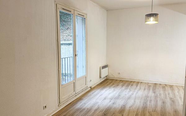 Appartement à vendre    1 pièce • 25 m2 Pau