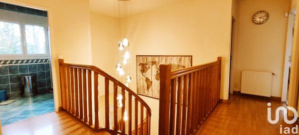 Maison 8 pièces de 259 m² à Gex (01170)