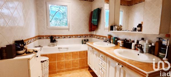 Maison 8 pièces de 259 m² à Gex (01170)