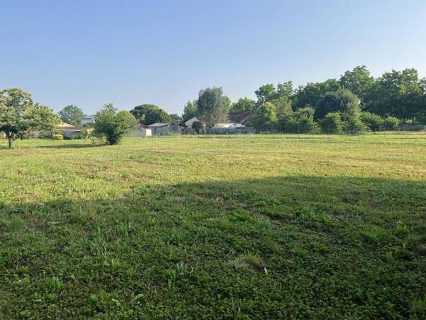 Terrain à vendre |  Tonneins |  1758 m²