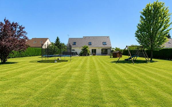 Maison à Savigné-l'Évêque, 72460 - 5 pièces 131m²