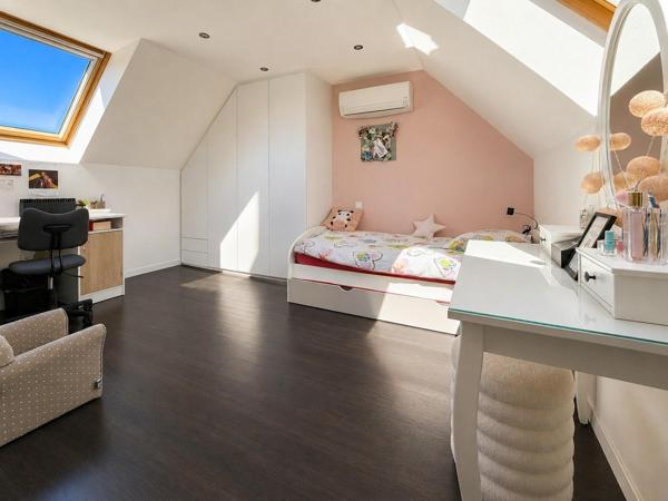 Maison à Savigné-l'Évêque, 72460 - 5 pièces 131m²