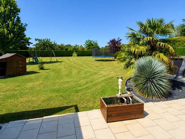 Maison à Savigné-l'Évêque, 72460 - 5 pièces 131m²