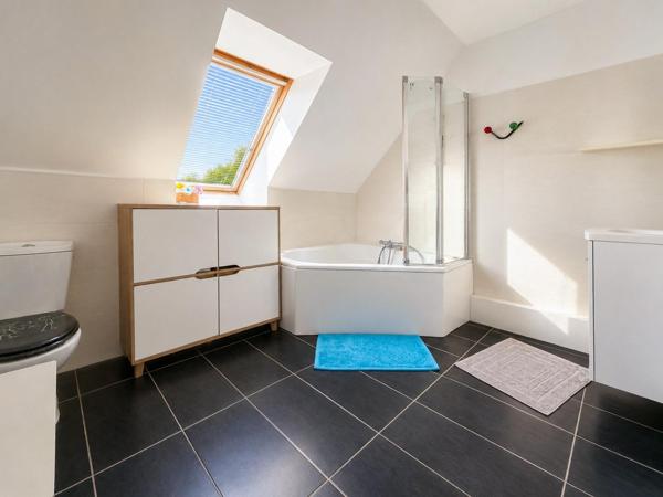 Maison à Savigné-l'Évêque, 72460 - 5 pièces 131m²