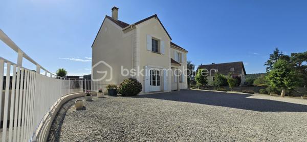 Nichée dans le charmant village de Bouville à 10 minutes de LA FERTE . Proche des commodités urbaines. Dans un environnement d'exception au calme. Venez découvrir cette superbe maison moderne de 140 m² élevée sur sous sol total comprenant : entrée avec rangement, séjour double (environ 40 m²) avec poêle à granulés, cuisine, chambre, WC. A l'étage : palier, 2 chambres, 1 suite parentale (chambre d'environ 19 m²+ dressing + salle d'eau), salle de bains, lingerie, WC. Au sous sol : buanderie, atelier, cave, garage double (environ 38 m²) avec en enfilade une pièce d'environ 46 m². Terrain clos de 1863 m² avec piscine chauffée par une pompe à chaleur (8X4), chalet. DPE C.
