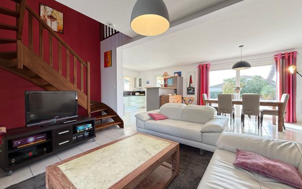 Maison à vendre    5 pièces •  Saint-Palais-sur-Mer