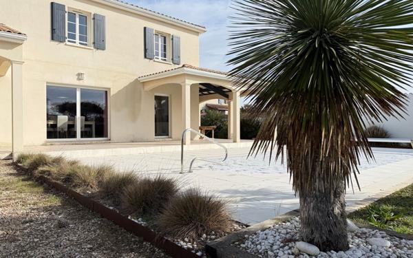 Maison à vendre    5 pièces •  Saint-Palais-sur-Mer