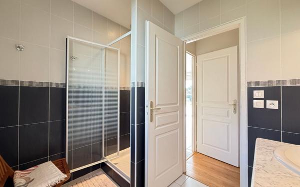 Maison à vendre    5 pièces •  Saint-Palais-sur-Mer