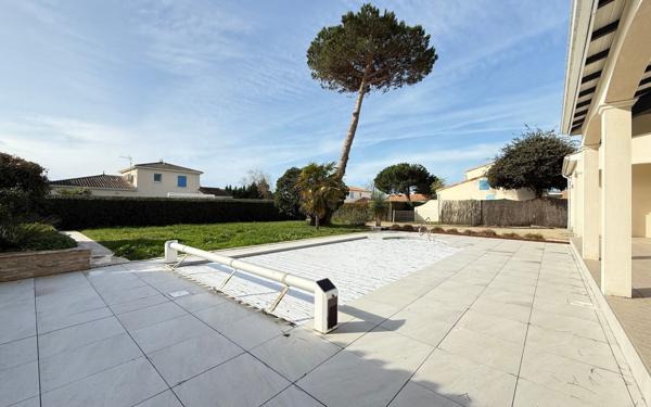 Maison à vendre    5 pièces •  Saint-Palais-sur-Mer